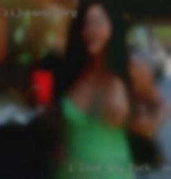 I love fuck in swinger club any kind  of  sex.