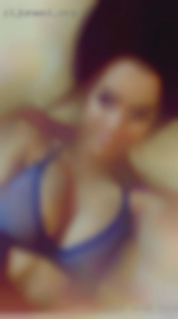 Sexy, good looking, petite swap Texas and toned!!